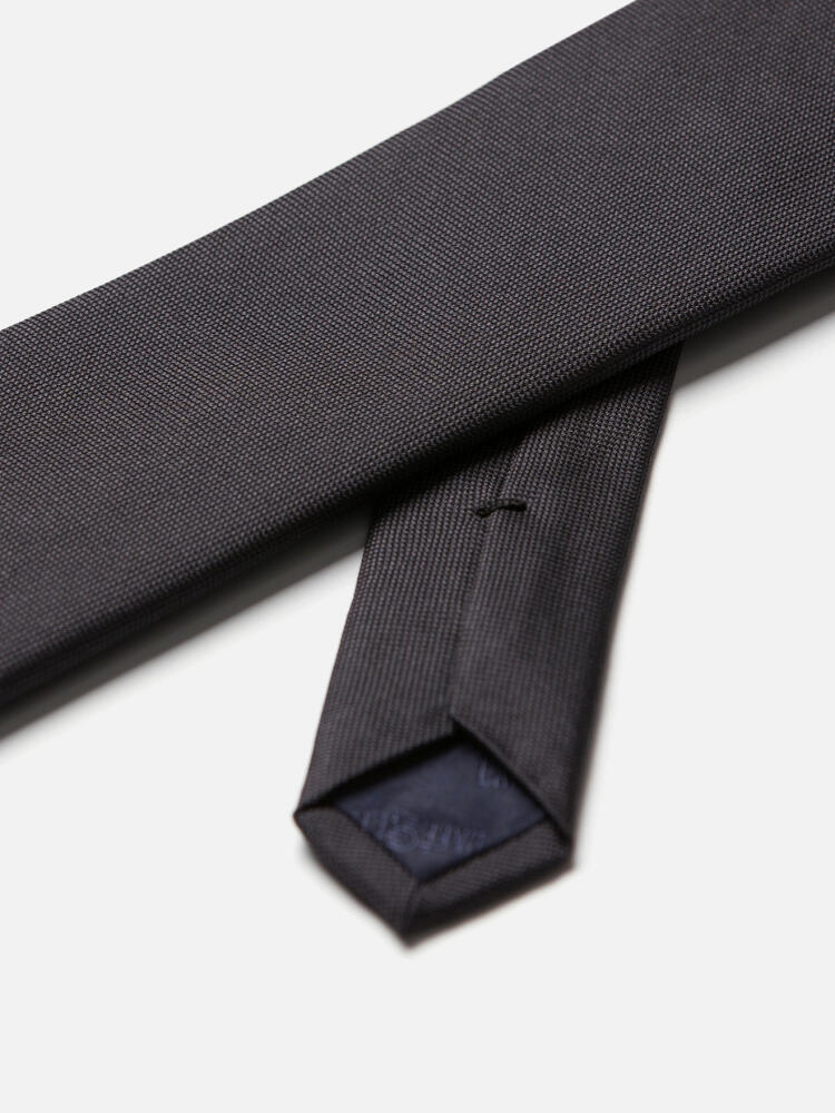 Tie in anthracite silk micro braid