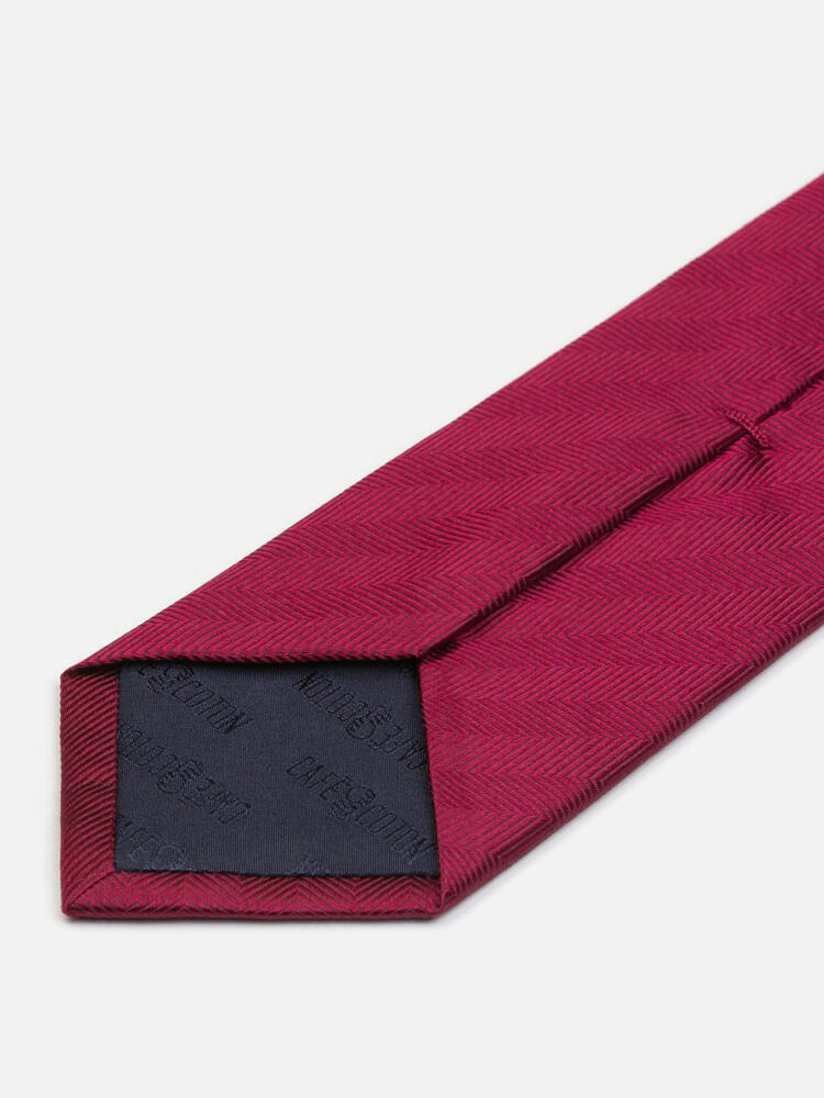 Cravate Jess en chevron de soie fuschia