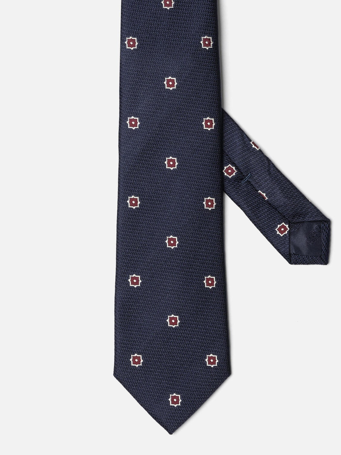 Cravate en soie à motif bordeaux