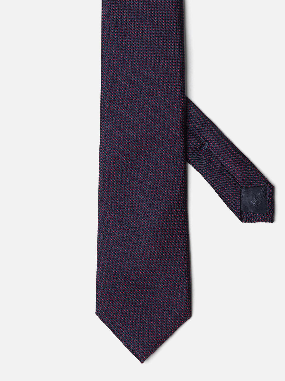 Silk tie in red micropois