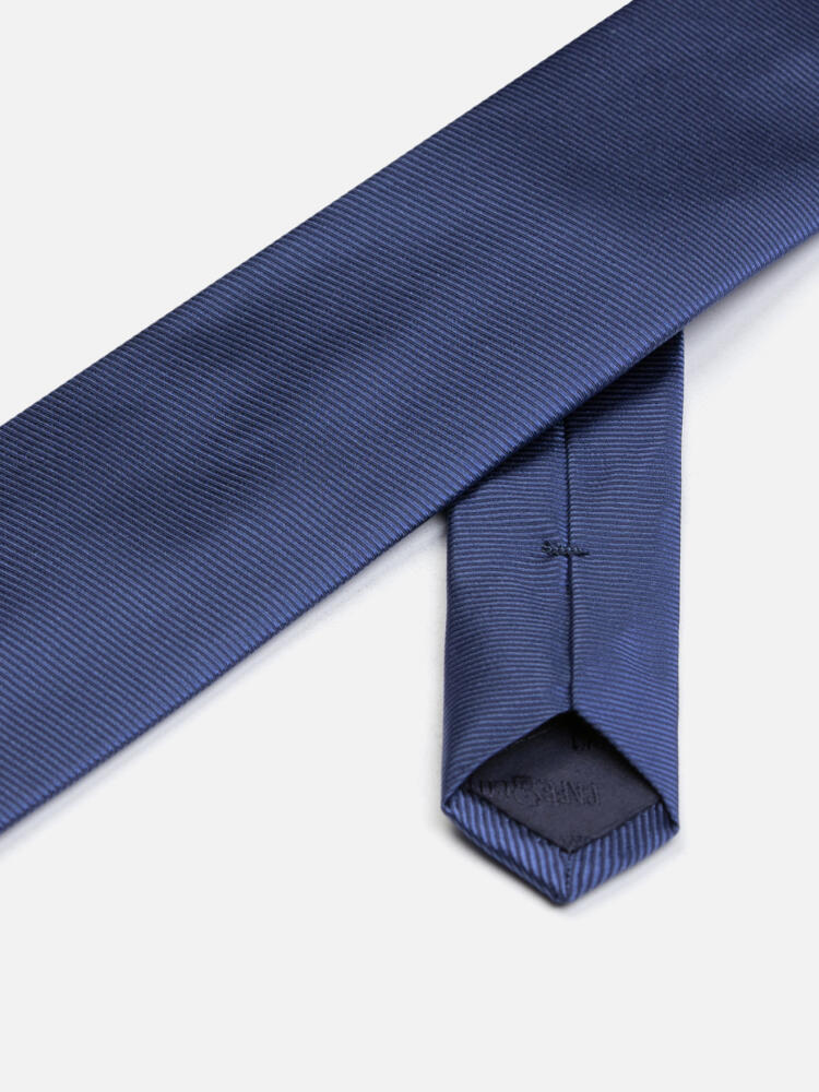 Cravate slim Anders en soie serg&eacute;e bleue