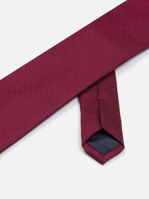 Cravate slim Deven en soie textur&eacute;e fuschia