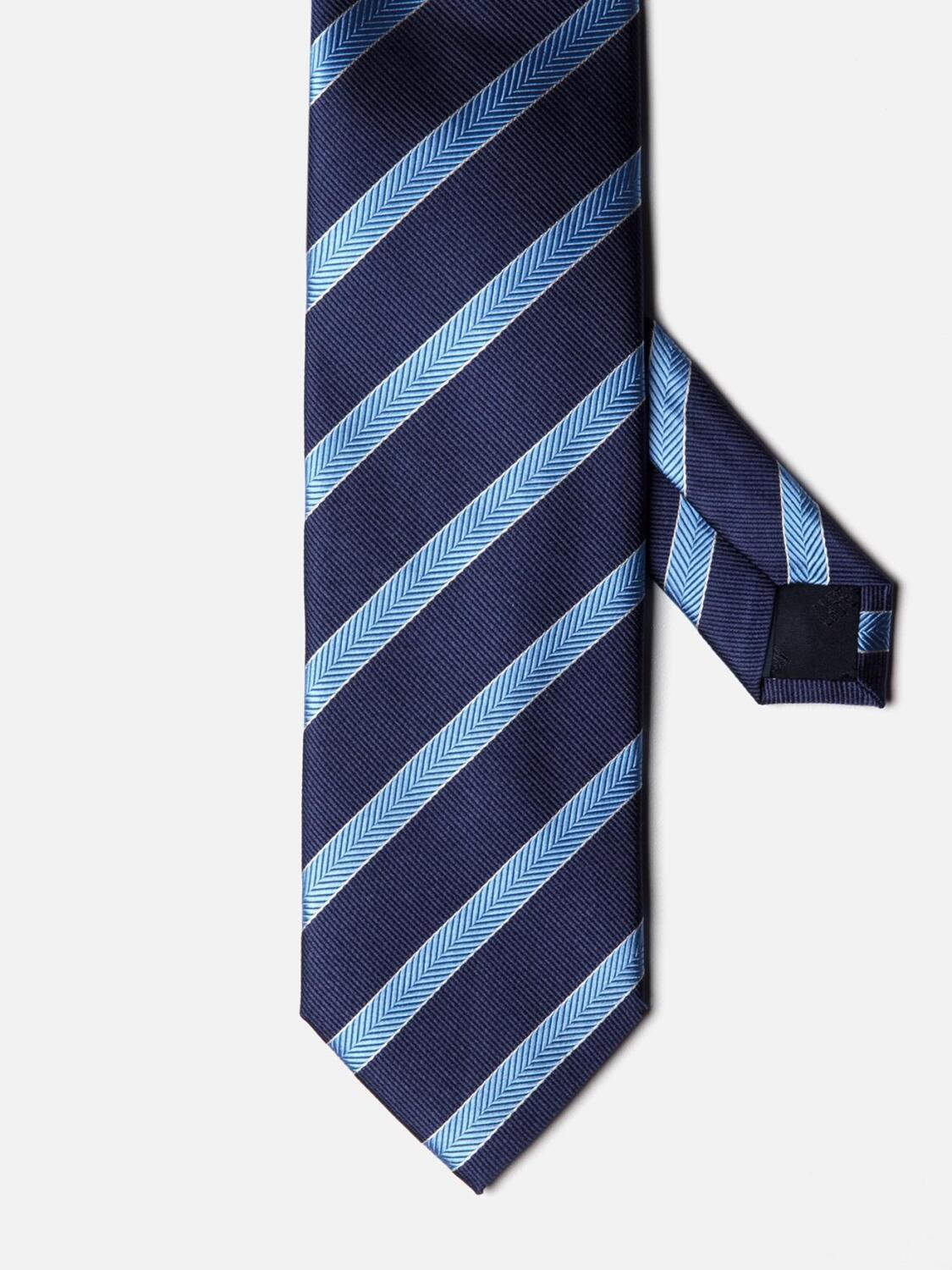 Cravate en soie marine à rayures ciel