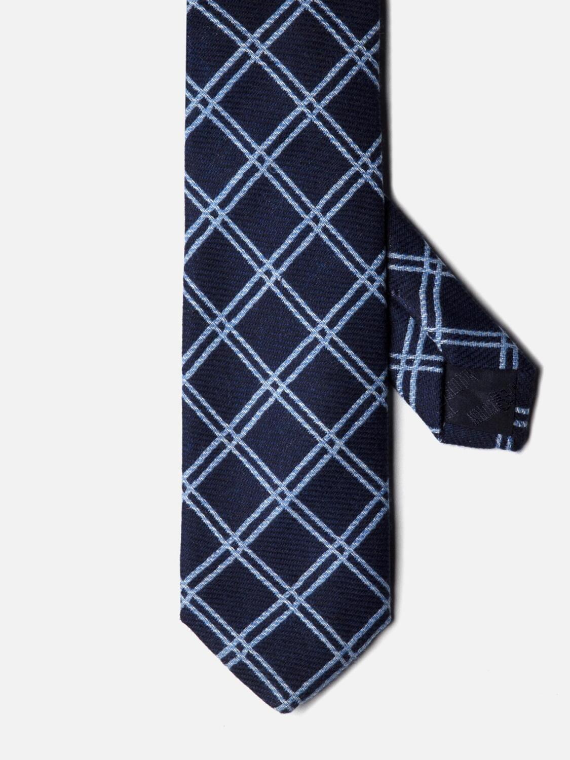 Cravate en laine et soie marine &agrave; carreaux ciel