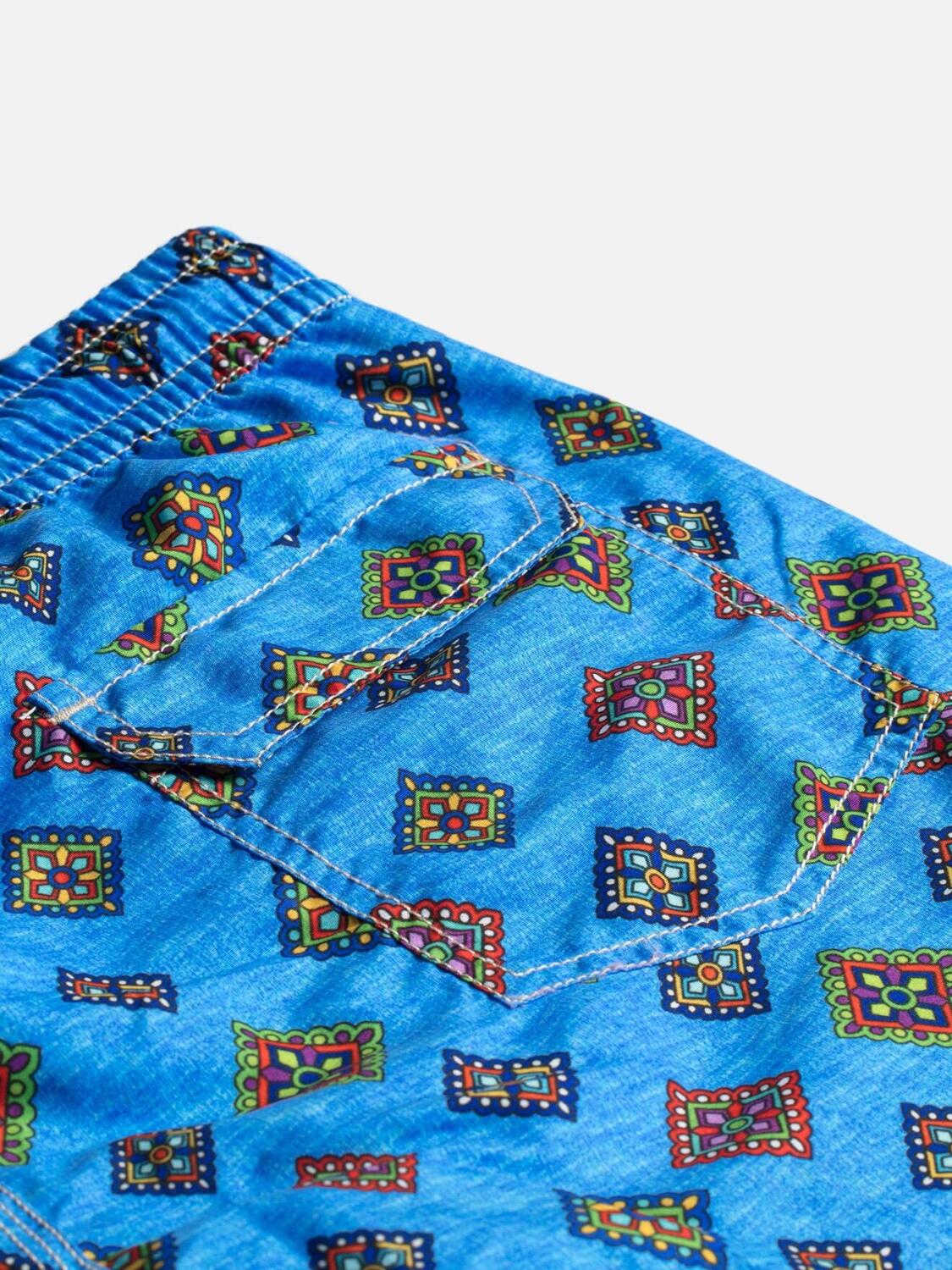 Badeanzug mit ethnischem Druck