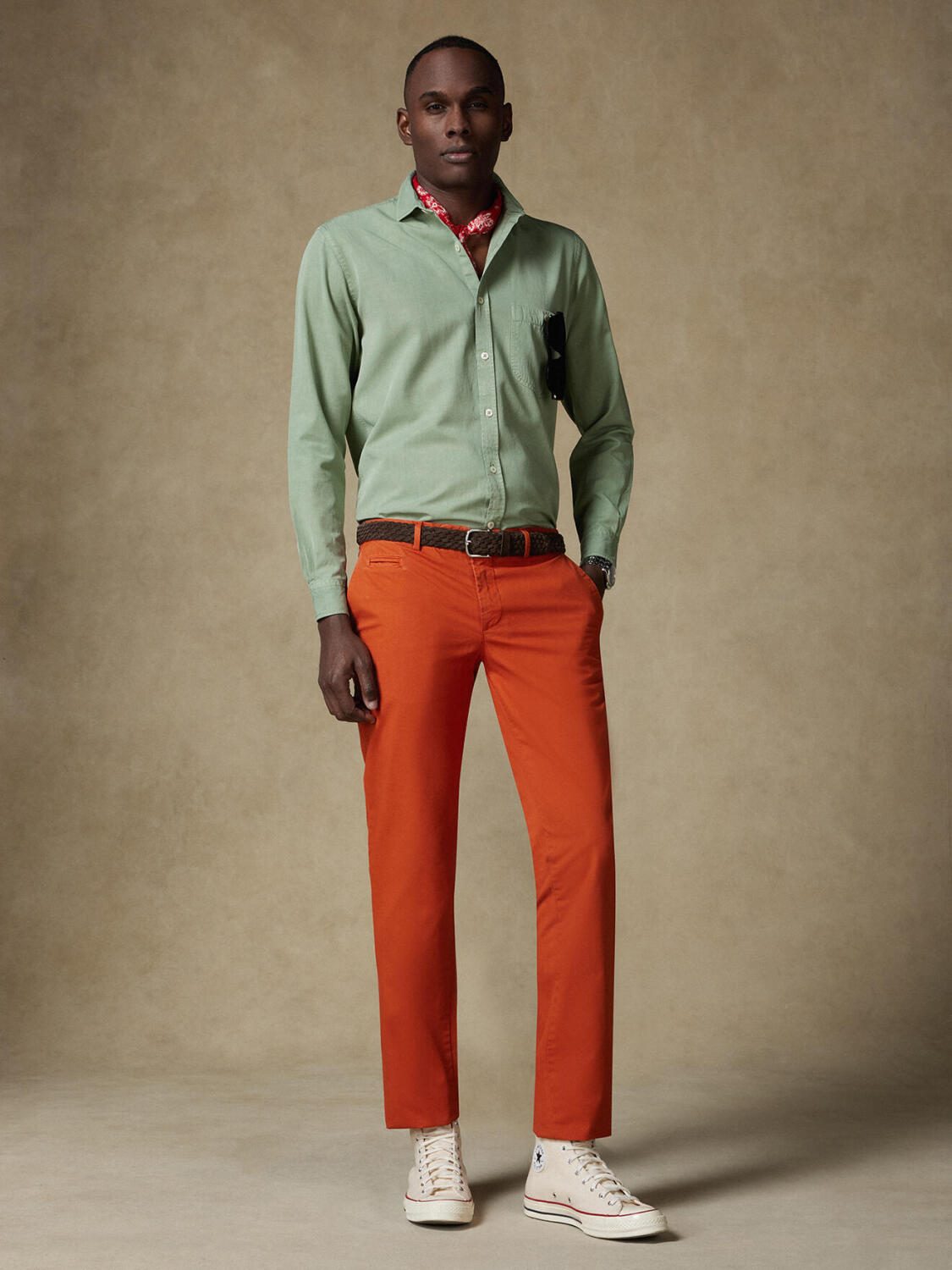 Pantaloni chino ruggine