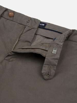 Pantalon chino kaki
