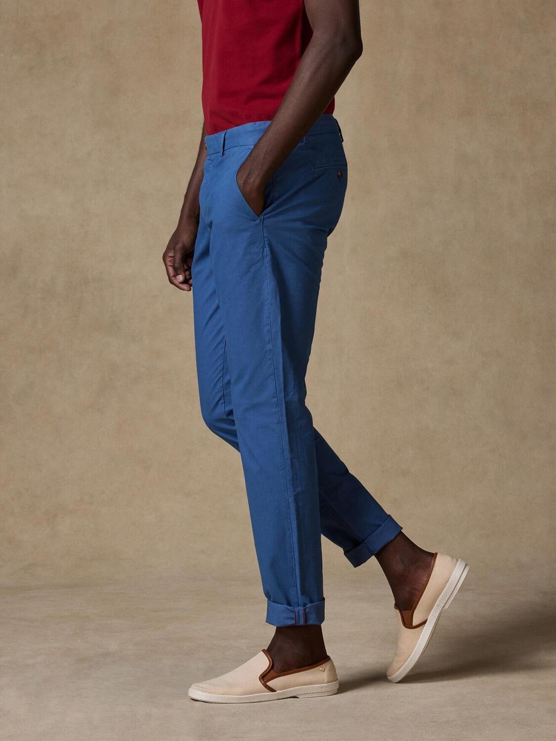 Chino-Hose in Kobalt