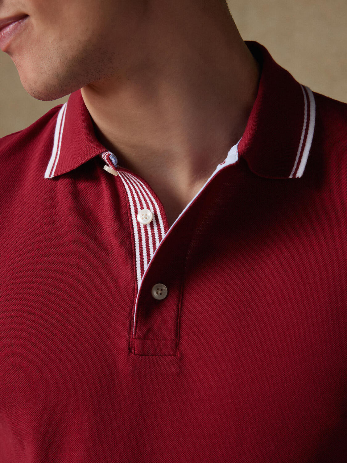 Polo Ray in bordeauxfarbenem Piqué