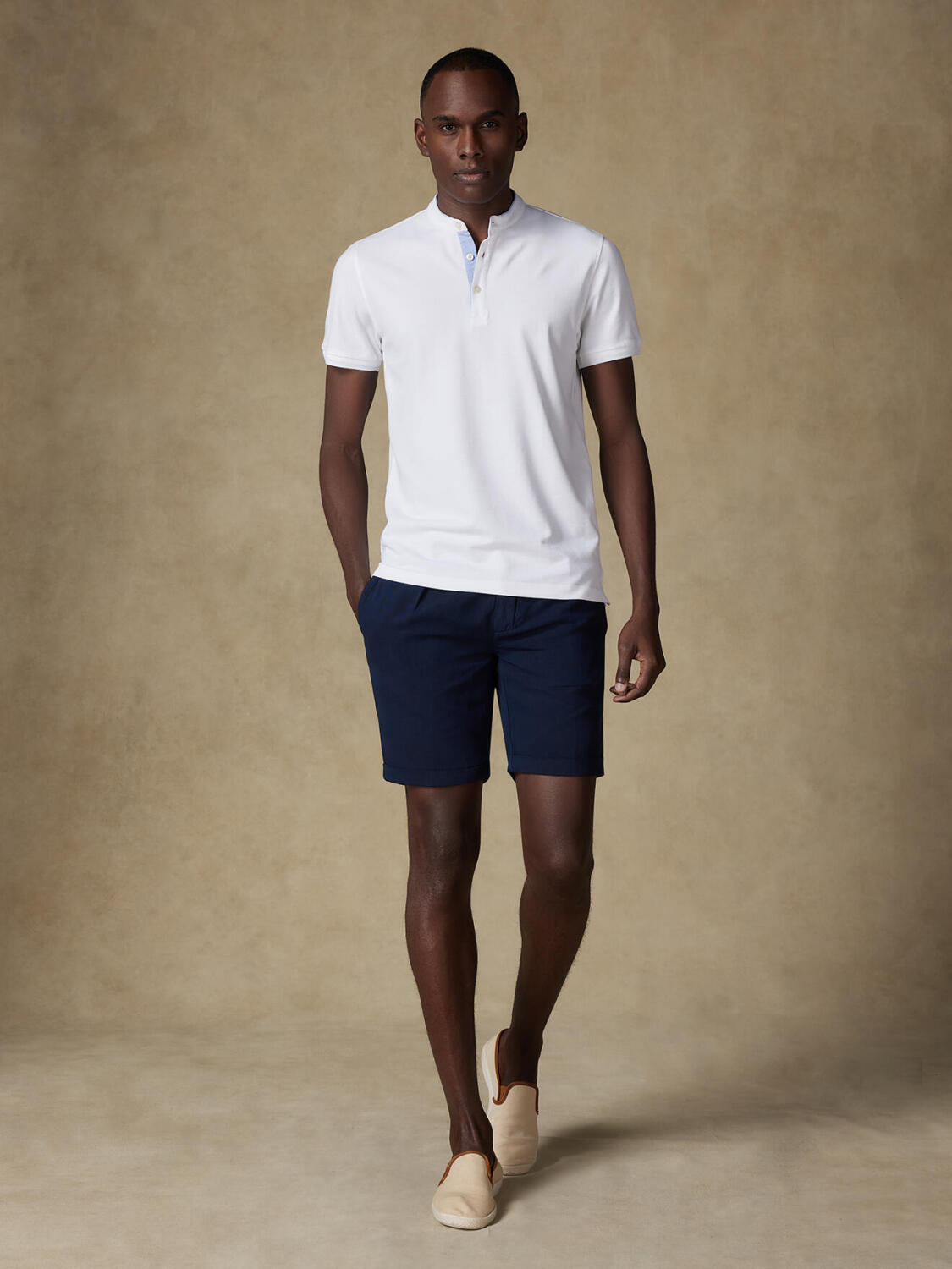 Polo collo mao, piqu&eacute; bianco