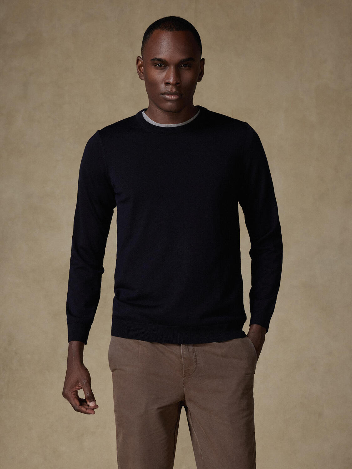 Russel Rundhalsausschnitt aus marinefarbenem Merino