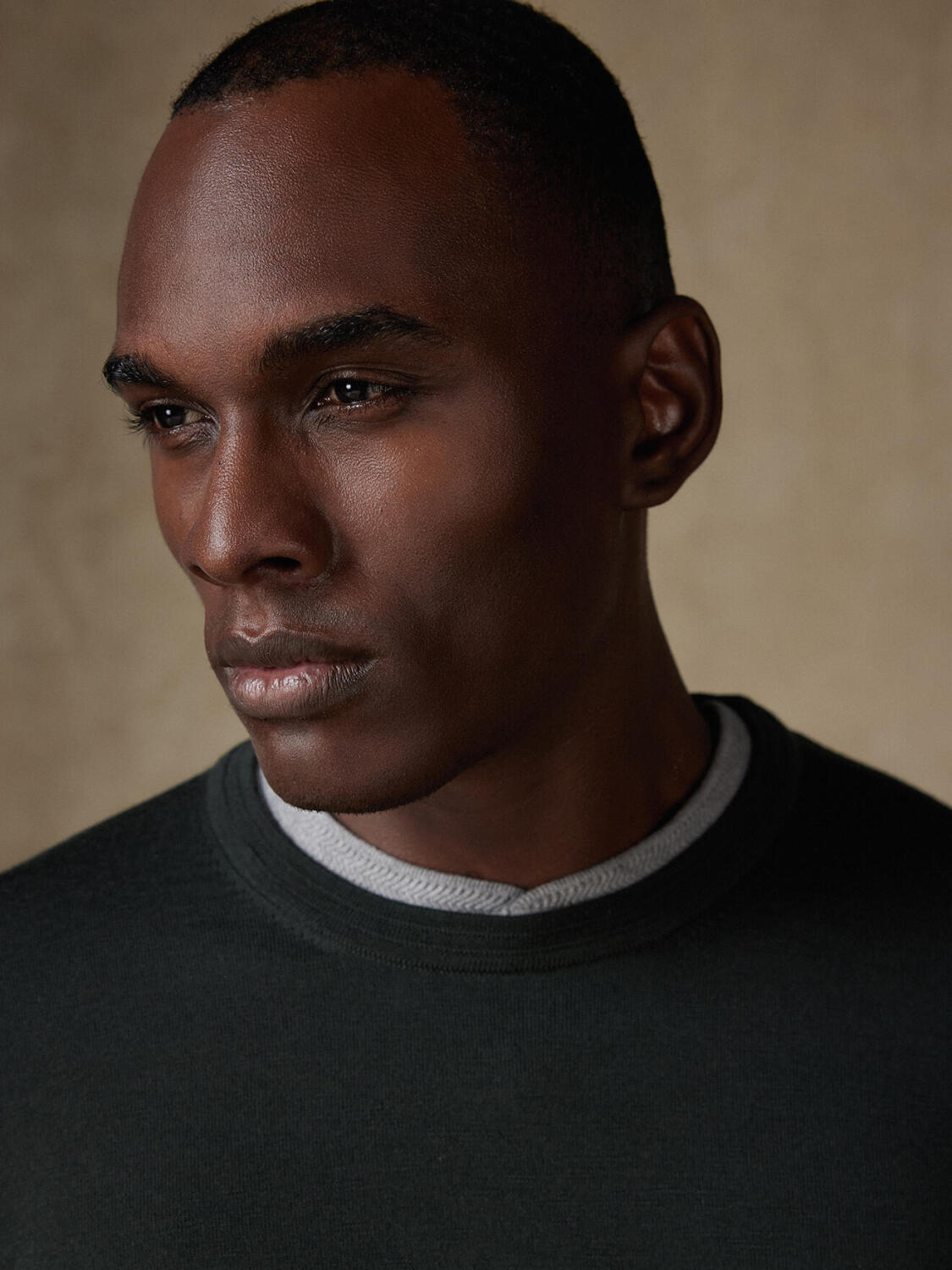 Russel round neck in khaki merino