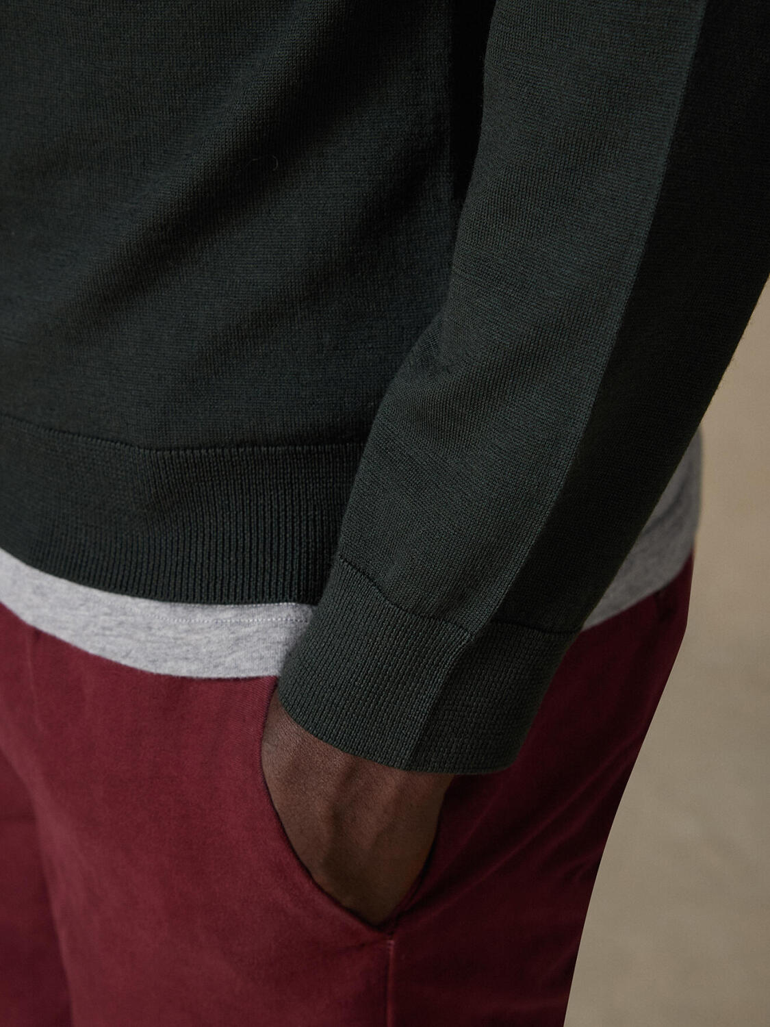 Russel round neck in khaki merino