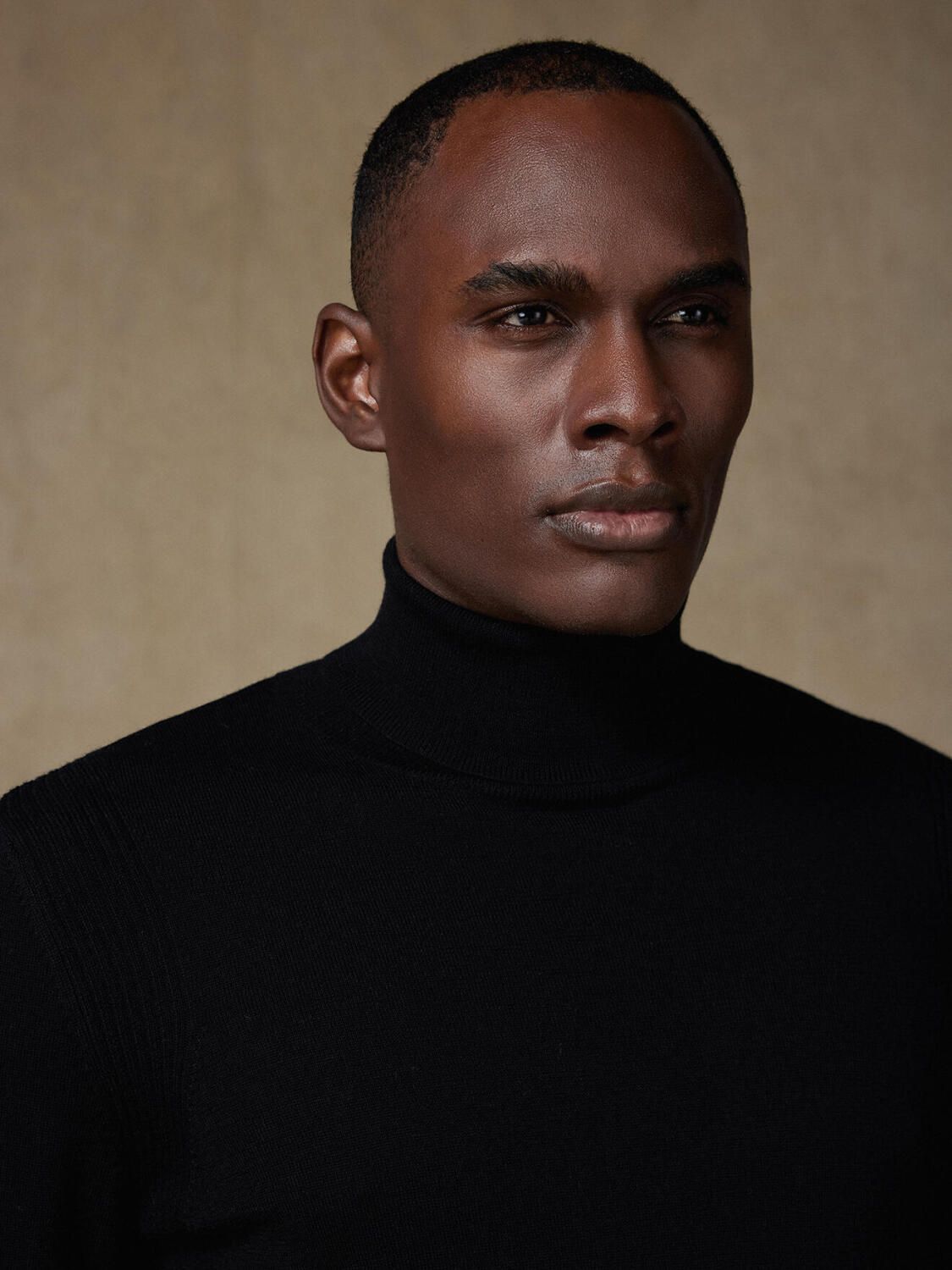 Dolcevita Edward in lana merino nera