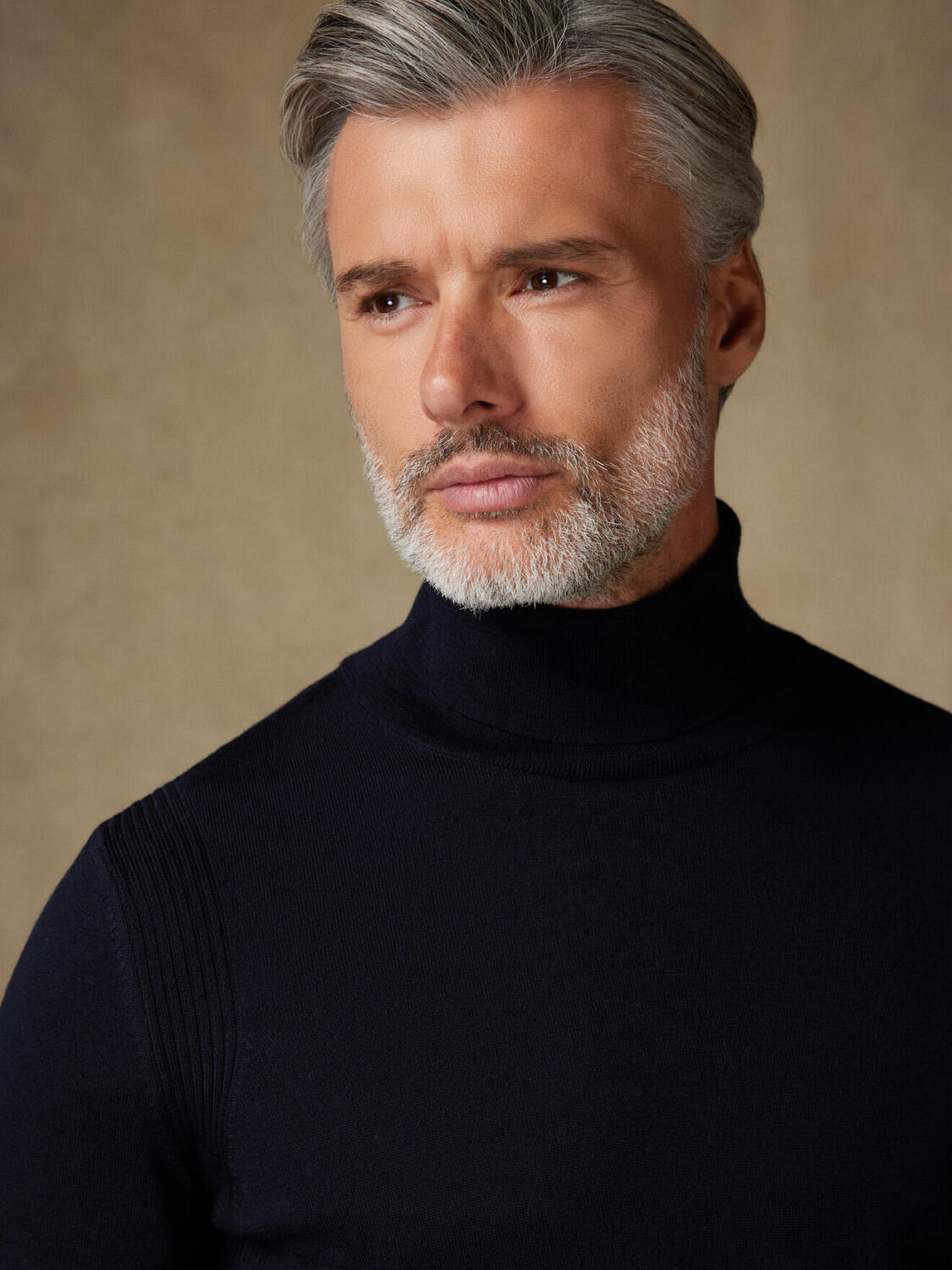 Edward turtleneck in navy merino