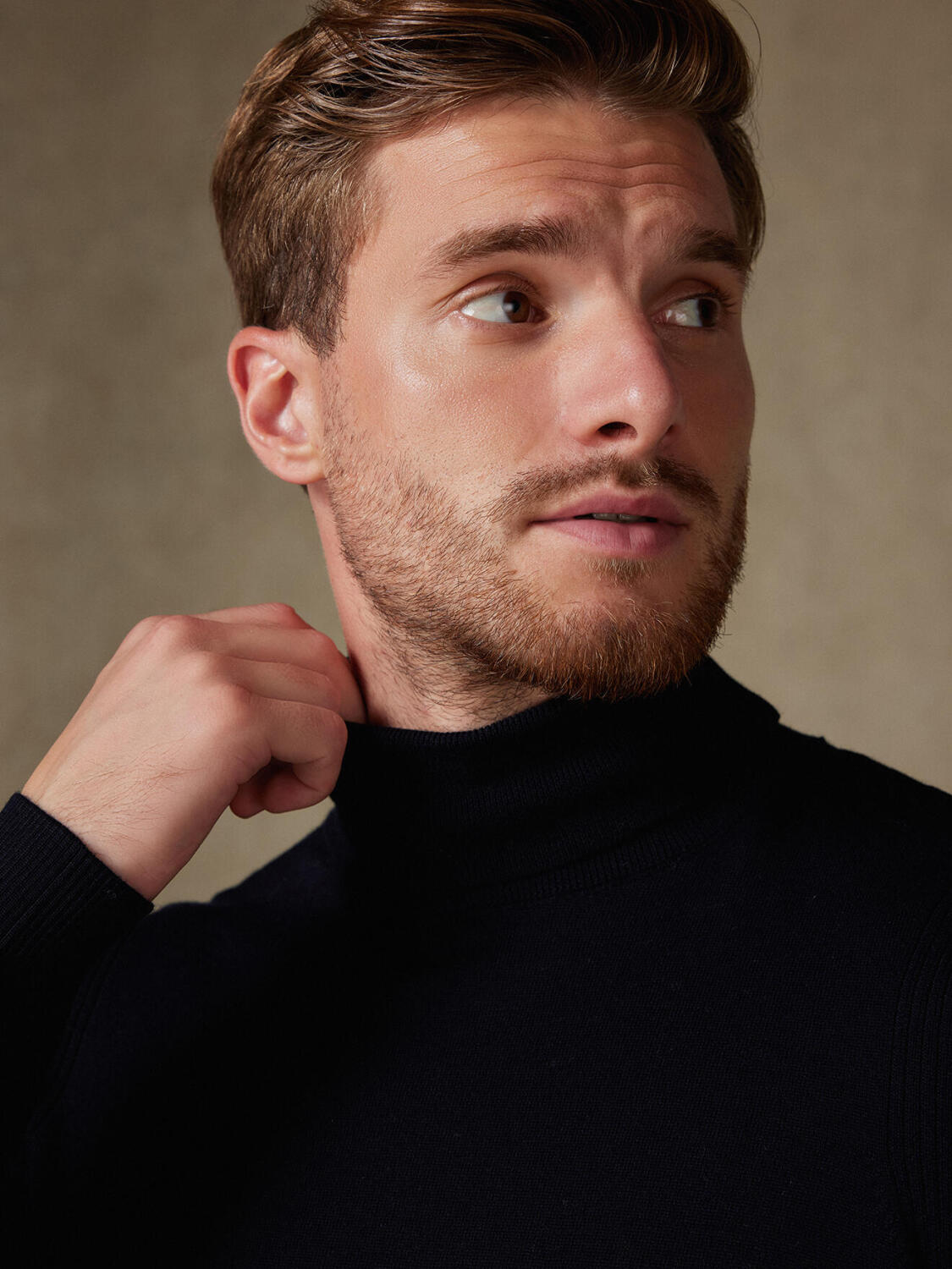 Edward turtleneck in navy merino