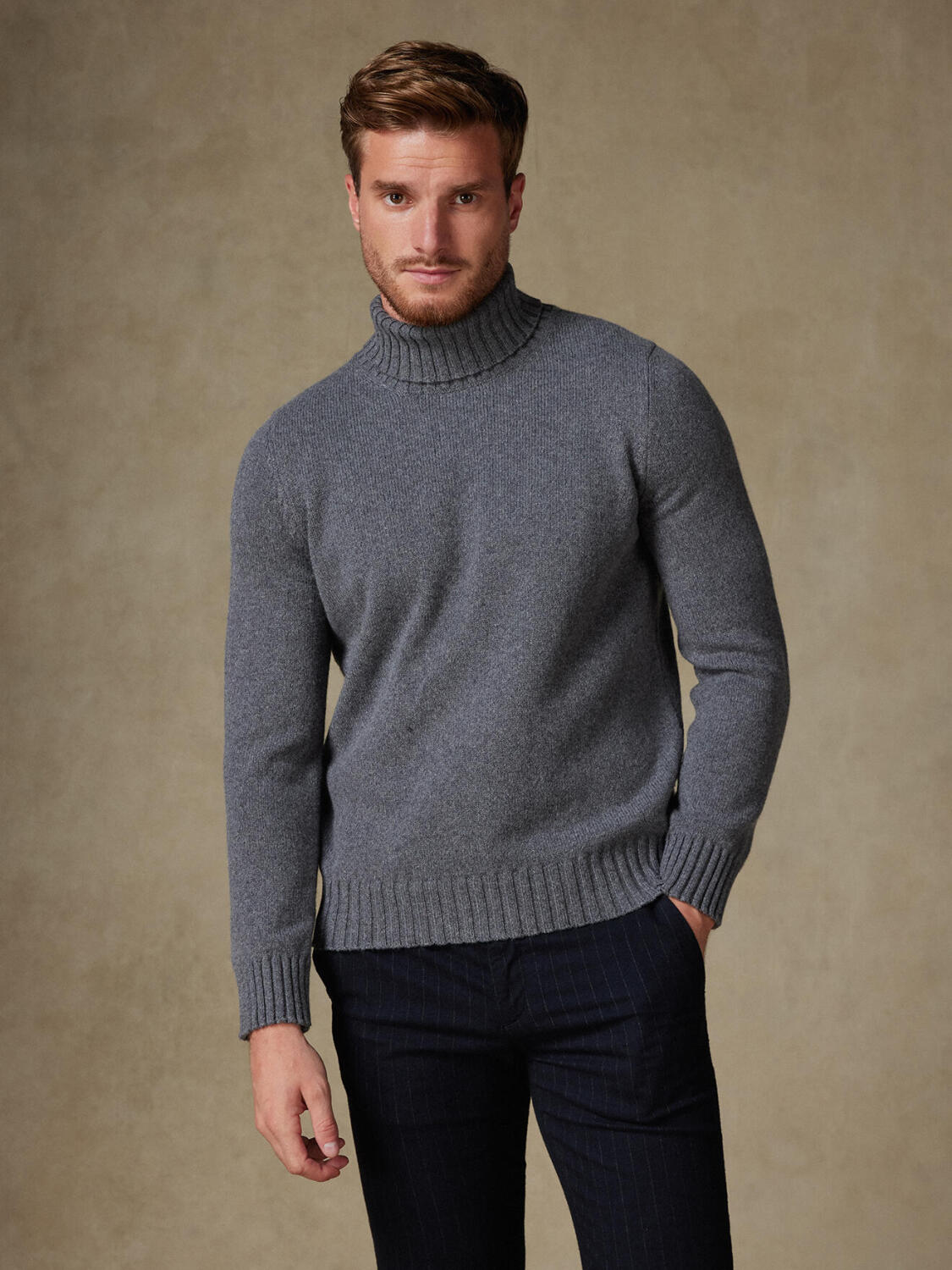 Garret grijze coltrui