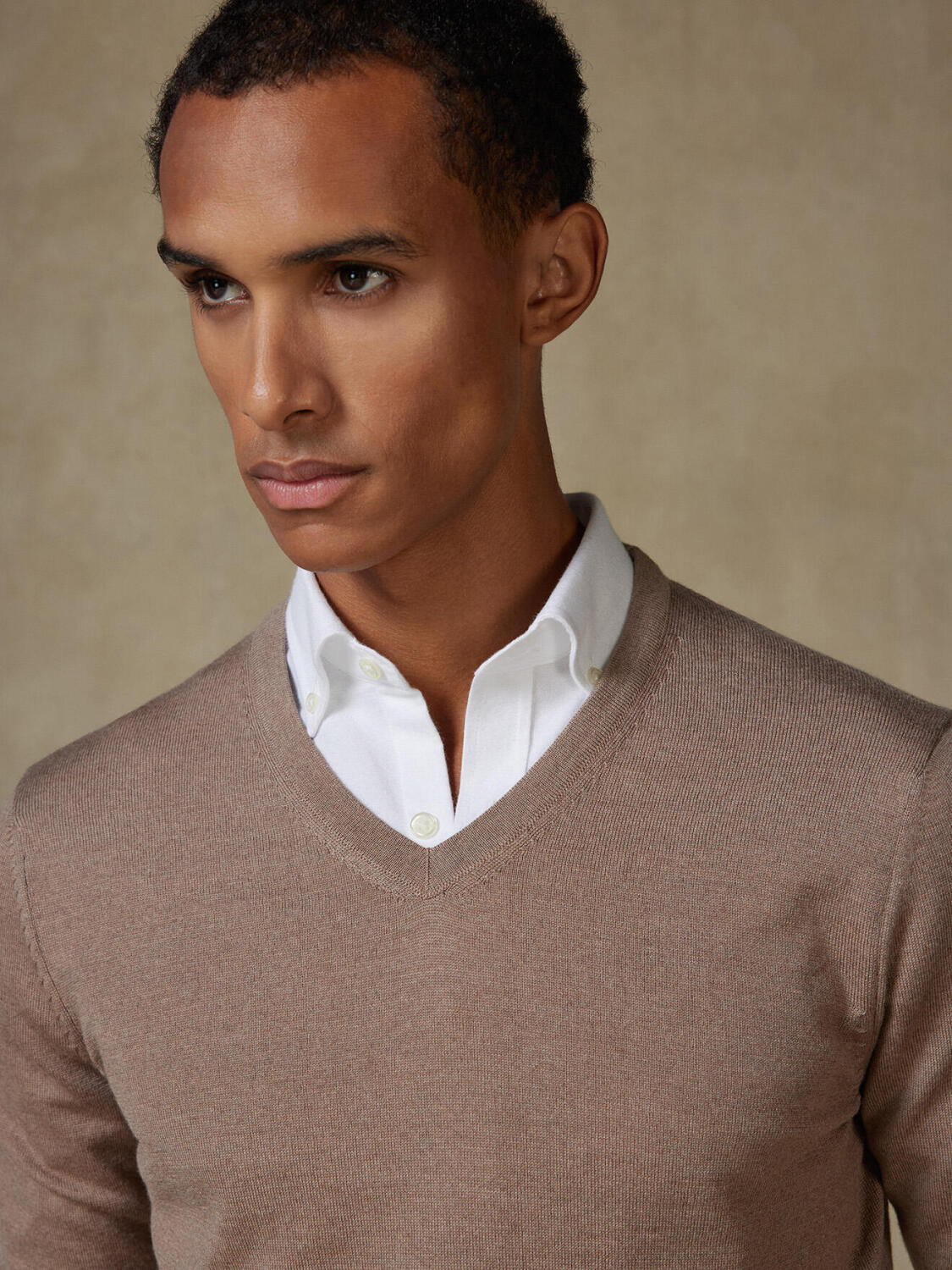 Maglia scollo a V Dylan in lana merino beige