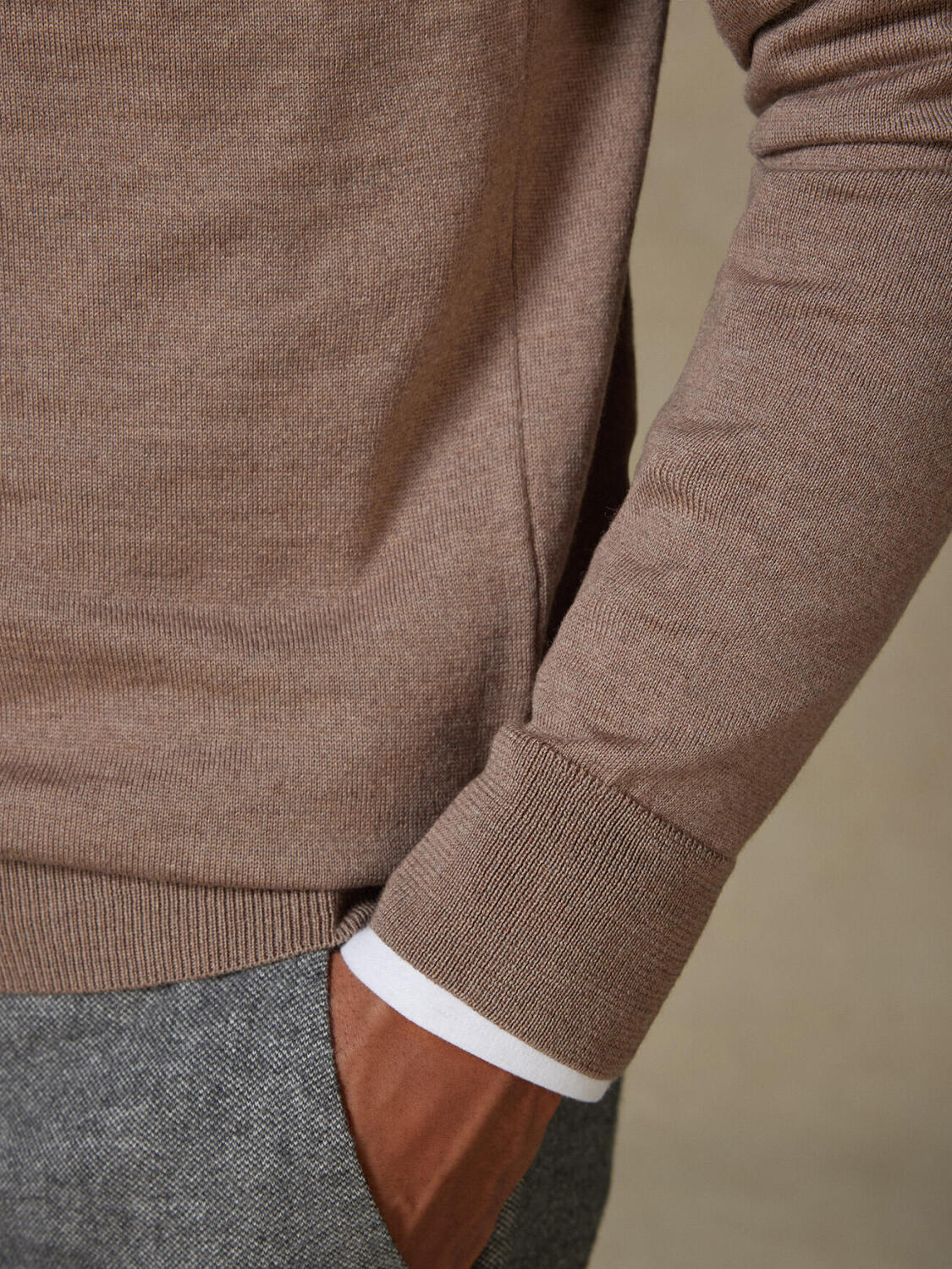 Maglia scollo a V Dylan in lana merino beige