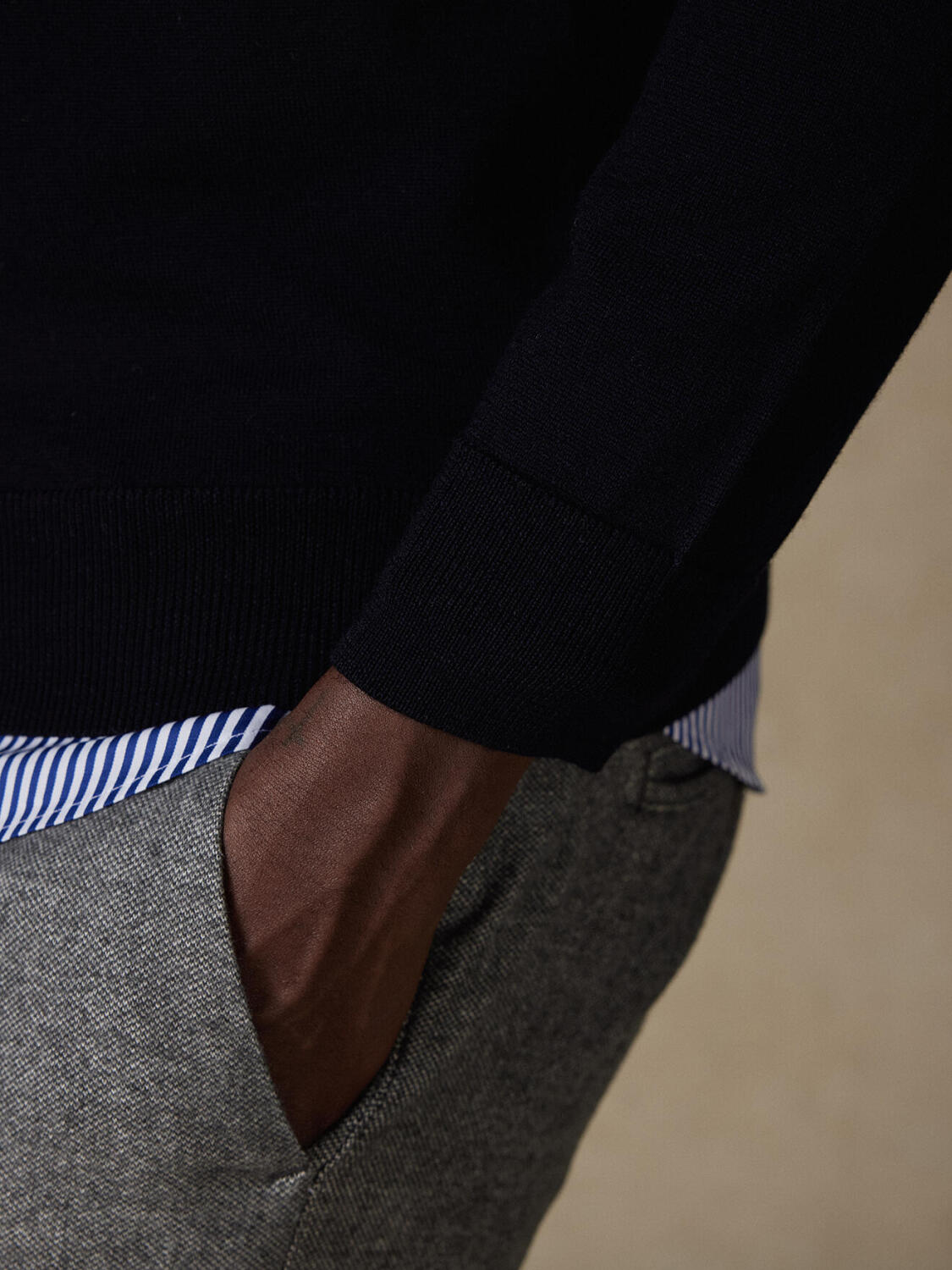 Maglia scollo a V Dylan in lana merino blu navy