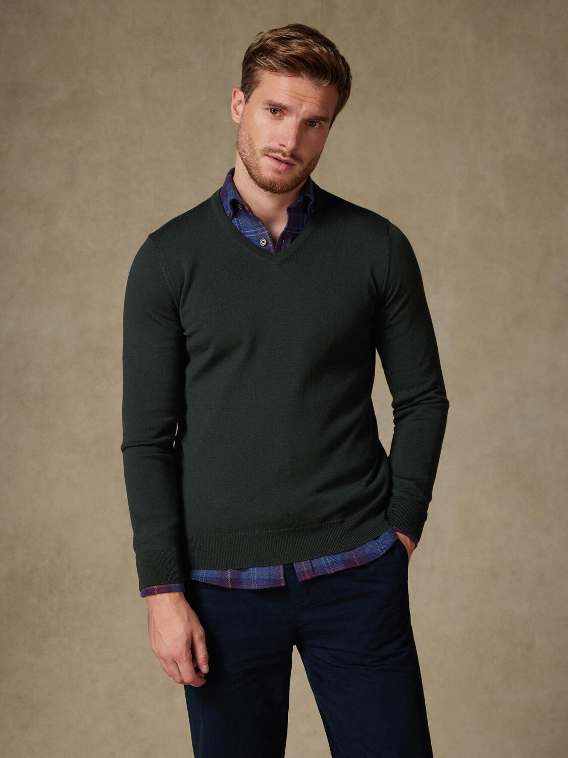 Maglia scollo a V Dylan in lana merino kaki