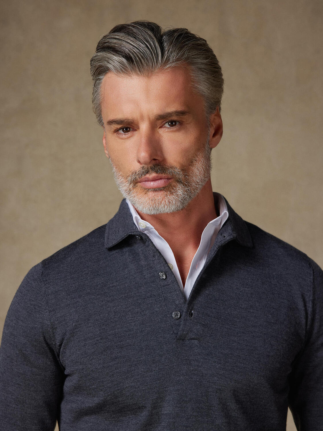 Polo Tim aus Merino in Anthrazitgrau