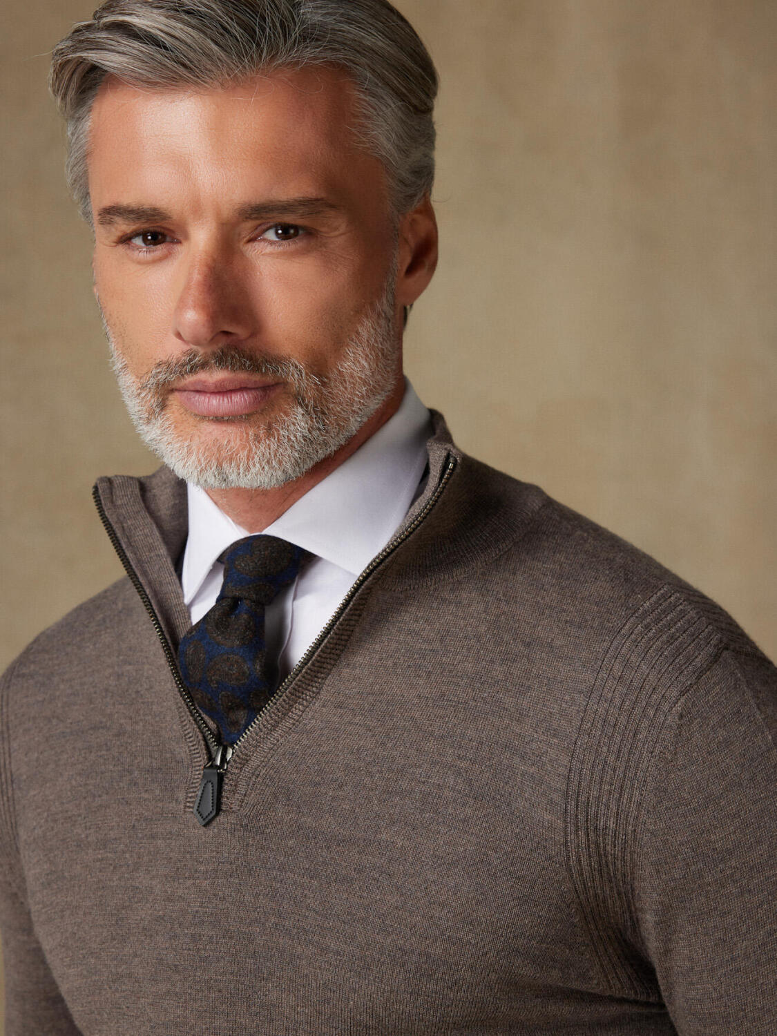 Half Zip Greg in brown colours