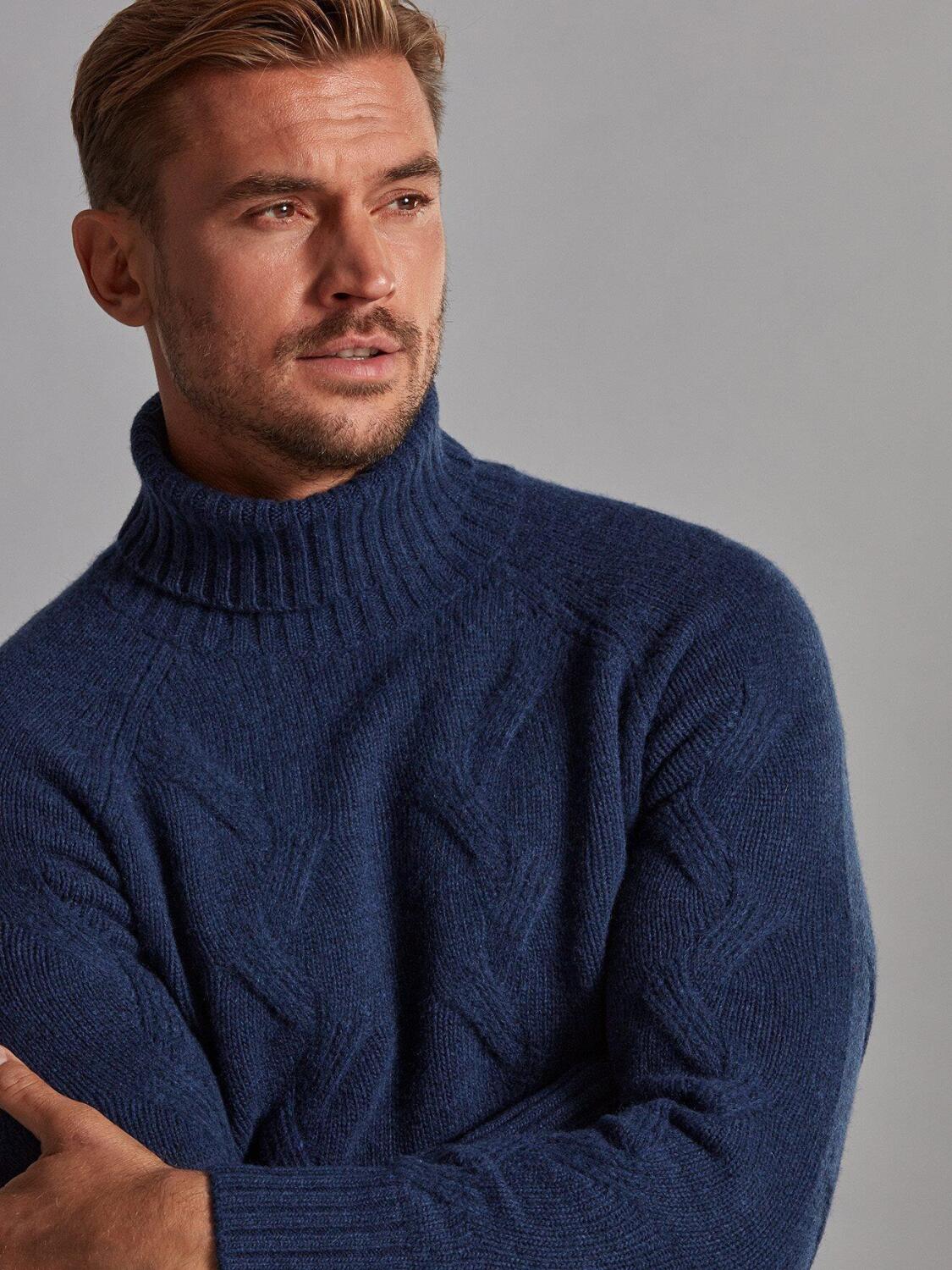 Zopfmuster-Rollkragenpullover Becky aus Lambswool Indigo