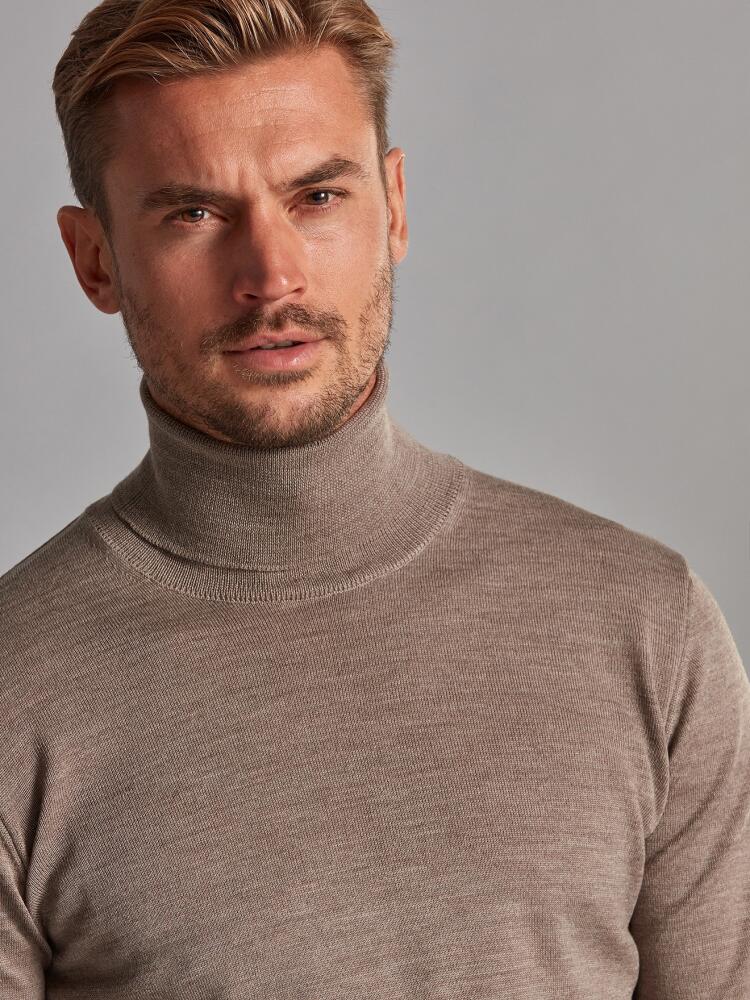 Bond turtleneck in natural merino