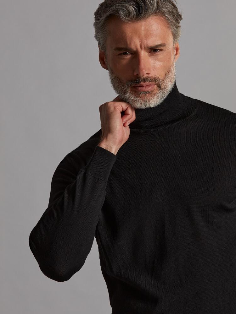 Bond turtleneck in black merino