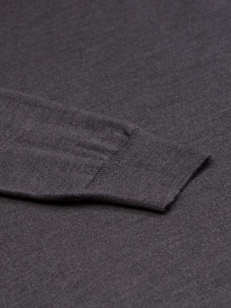 Benjy V-neck in anthracite merino