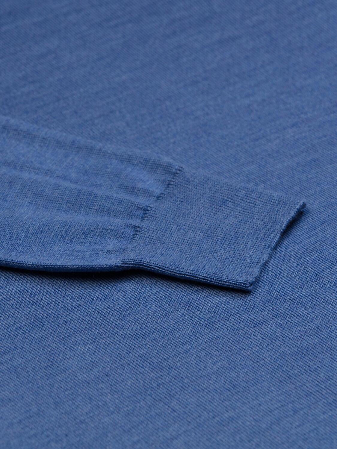 Benjy V-Ausschnitt Pullover aus himmelblauer Merinowolle