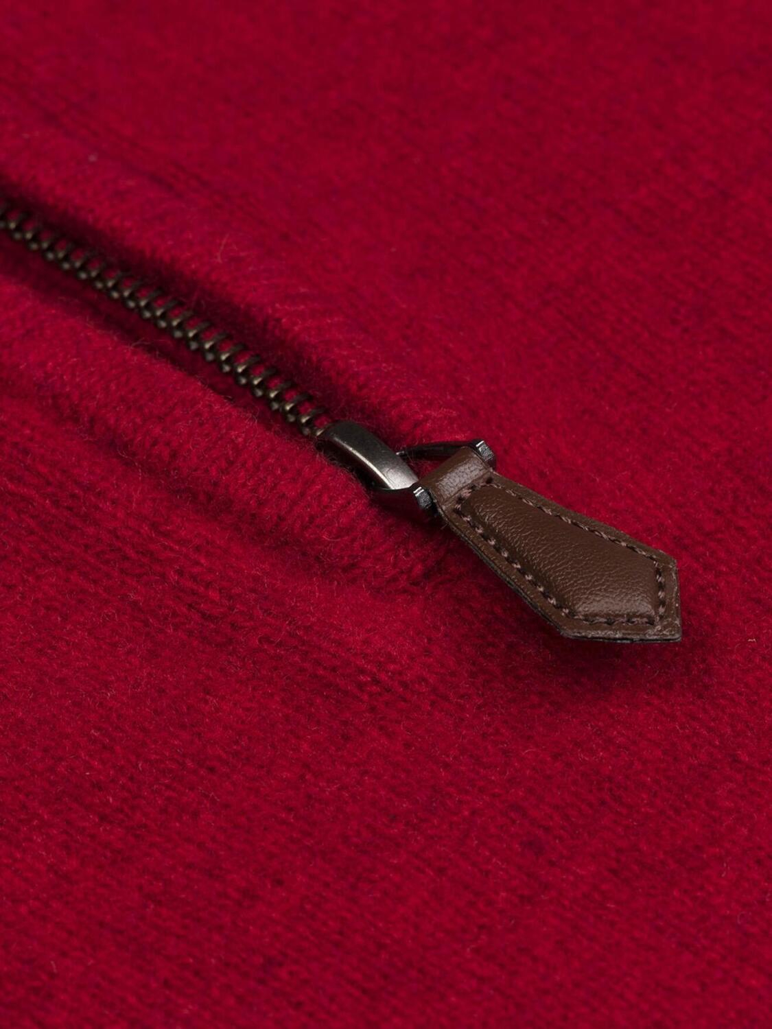 Trui met roode ritssluiting in lamswol