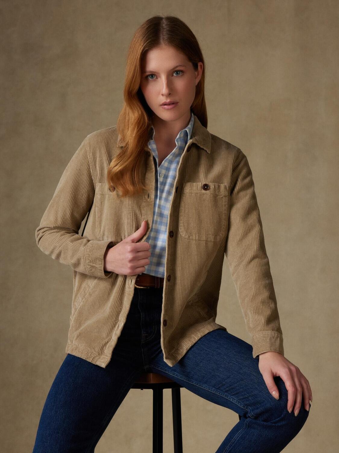 Zandkleurig fluwelen overhemd voor dames